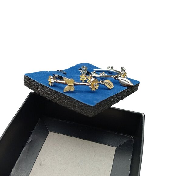 Vintage Avon Butterfly and Flowers Inside Out Hoop Earrings in Gift Box - Picture 5 of 5